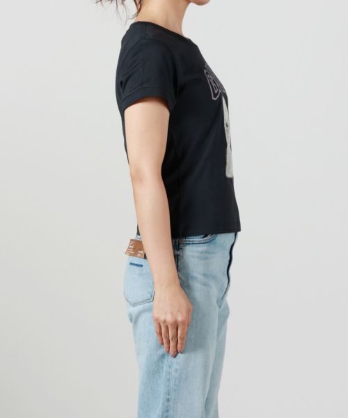 【GANNI】ブラックプードルグラフィッククロップドTシャツ GANNI(ガニー)】 BLACK POODLE GRAPHIC CROPPED T-SHIRT