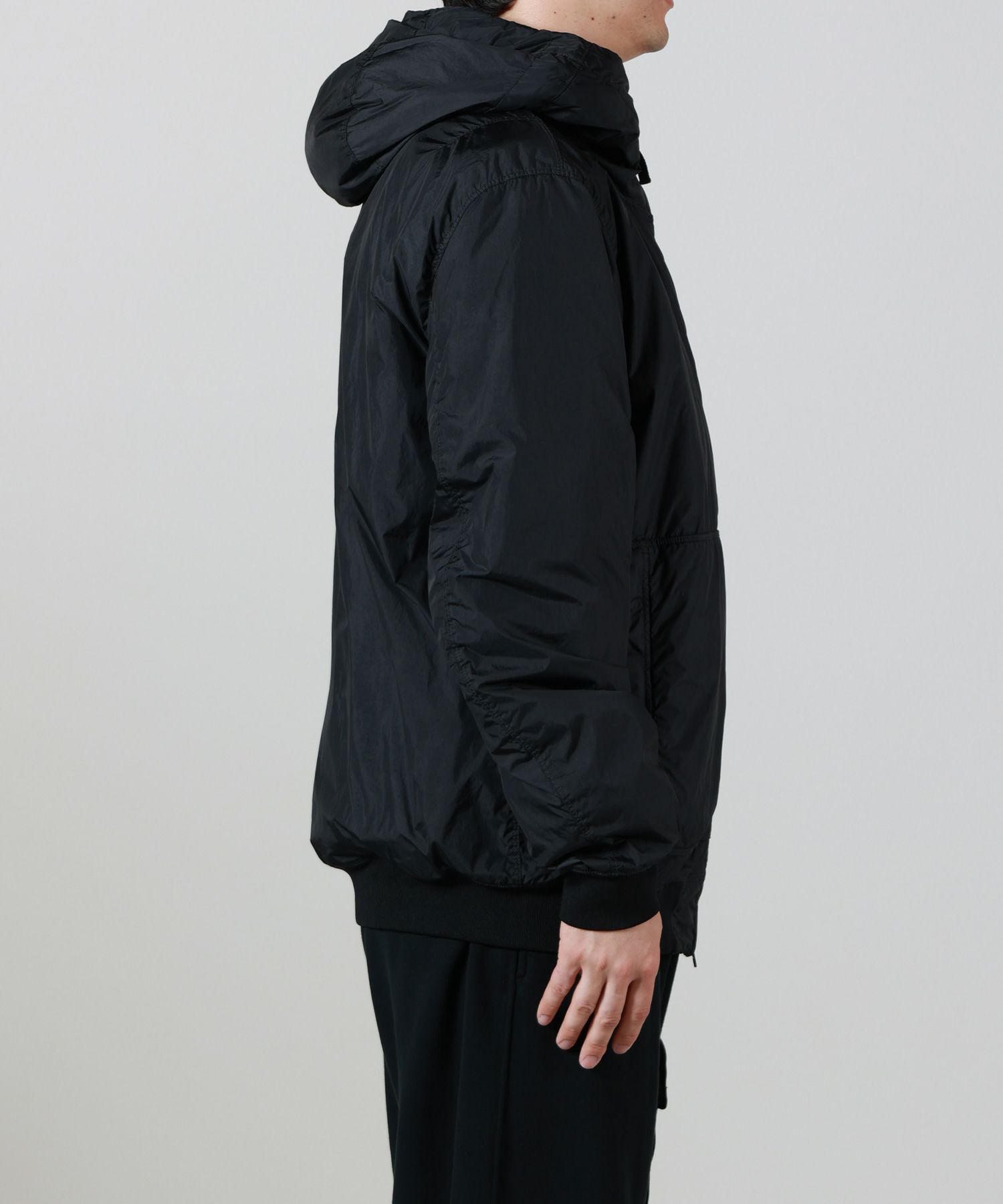 STONE ISLAND(ストーンアイランド)】 RECYCLED NYLON ジャケット