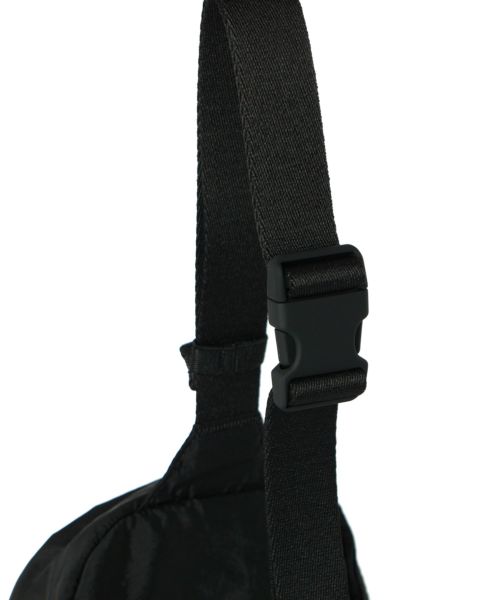 【国内即発】STONE  ベルトバッグ STONE ISLAND(ストーンアイランド)】 ベルトバッグ ファスナー