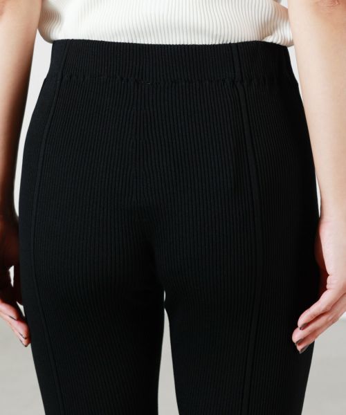 CFCL(シーエフシーエル)】 SOFT PORTRAIT TIGHT FLARE PANTS｜PARIGOT
