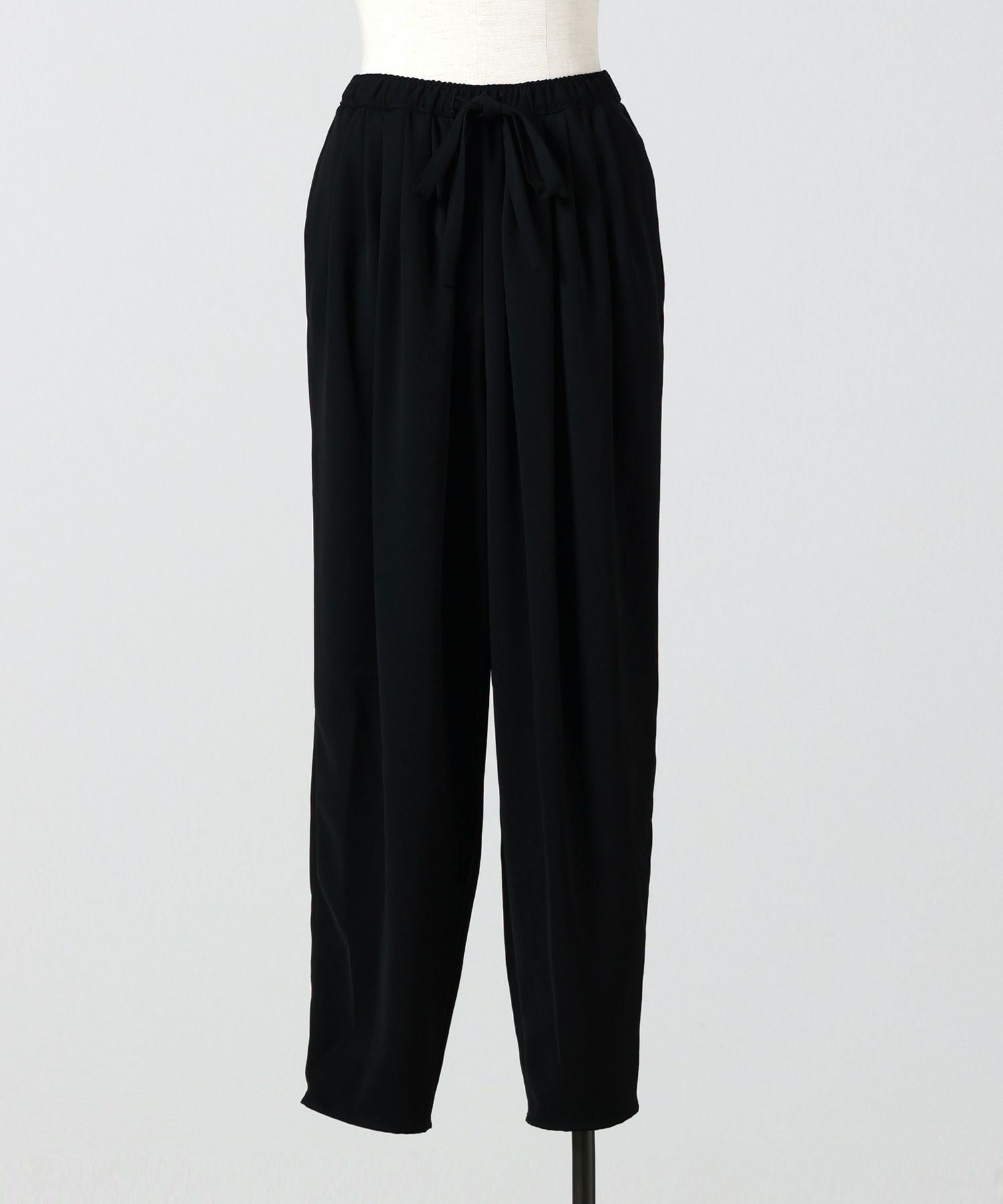 ENFOLD(エンフォルド)】 MANY-TUCK COCOON-PANTS｜PARIGOT ONLINE  