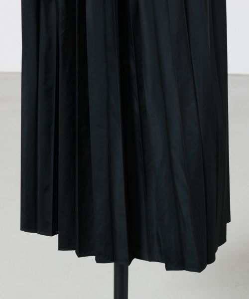 ENFOLD(エンフォルド)】 SQUARE-PLEATS SKIRT｜PARIGOT ONLINE