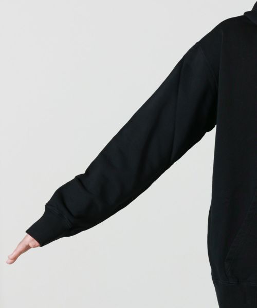 メゾン マルジェラ 'Numeric signature MM6' フーディー MM6 MAISON MARGIELA HOODIE WITH NUMERIC - 海外通販のBUYMA