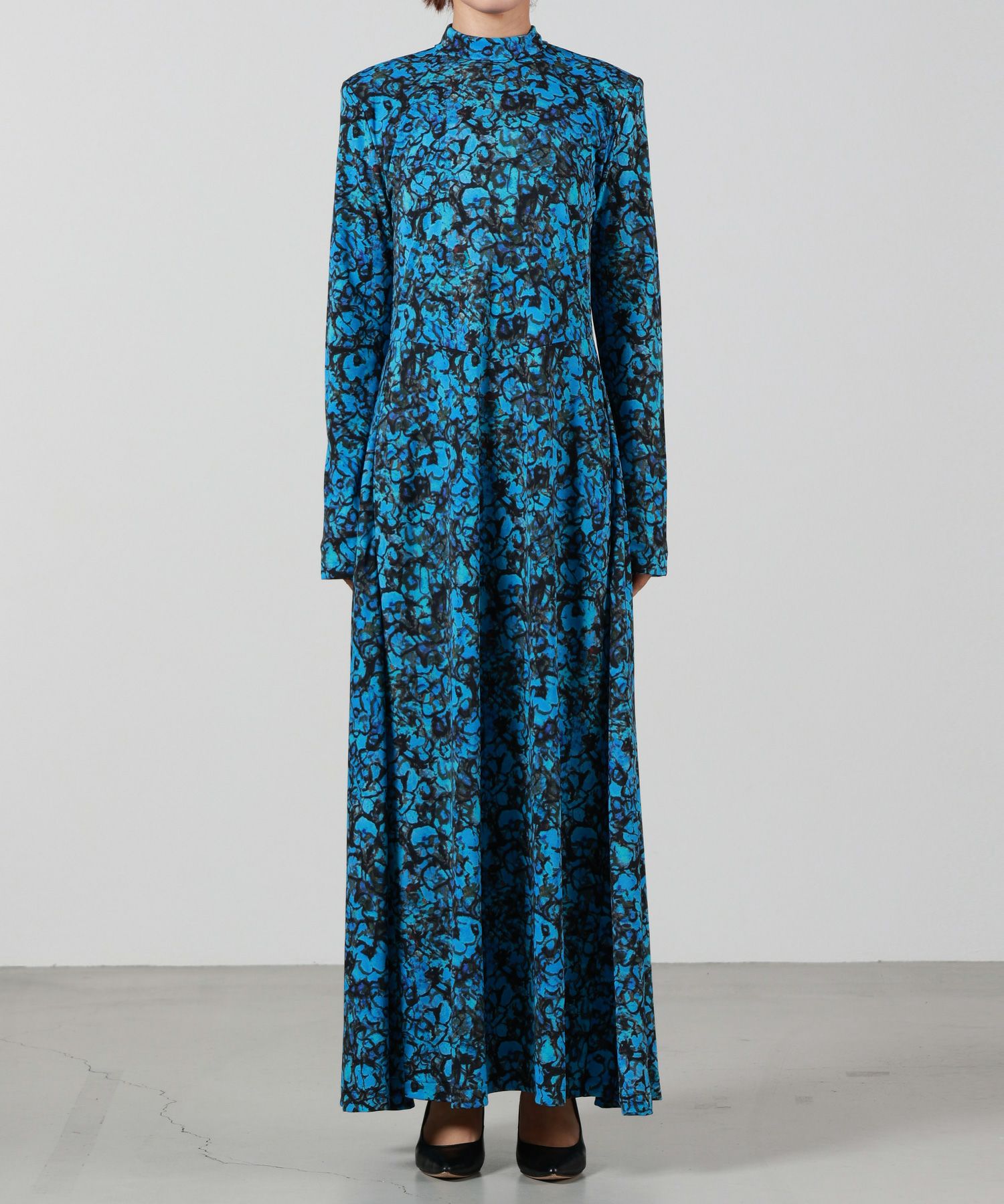 TOGA PULLA(トーガプルラ)】 SMOOTH JERSEY DRESS｜PARIGOT ONLINE