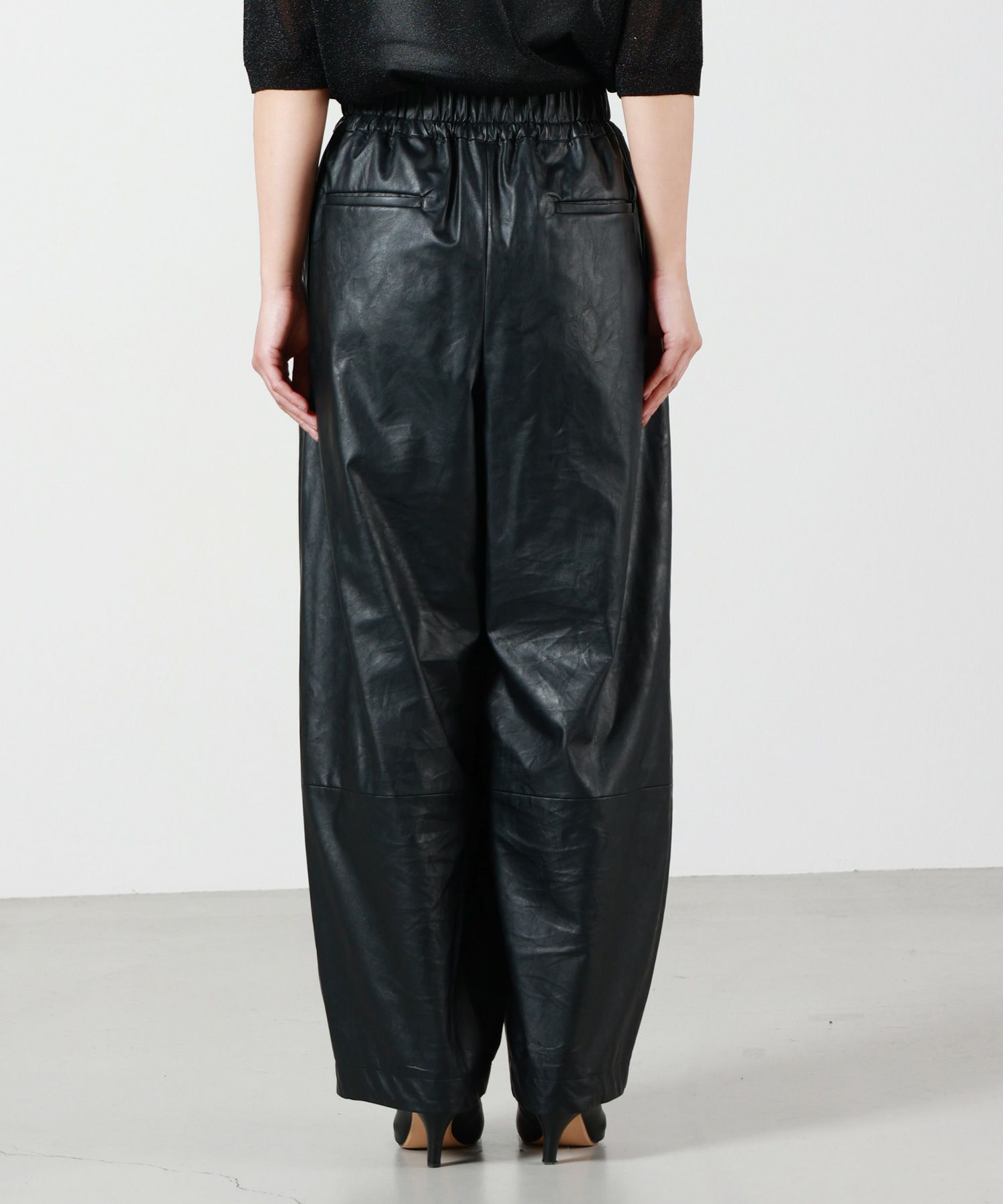 SACRA(サクラ)】 SYNTHETIC LEATHER PANTS｜PARIGOT ONLINE（パリゴ