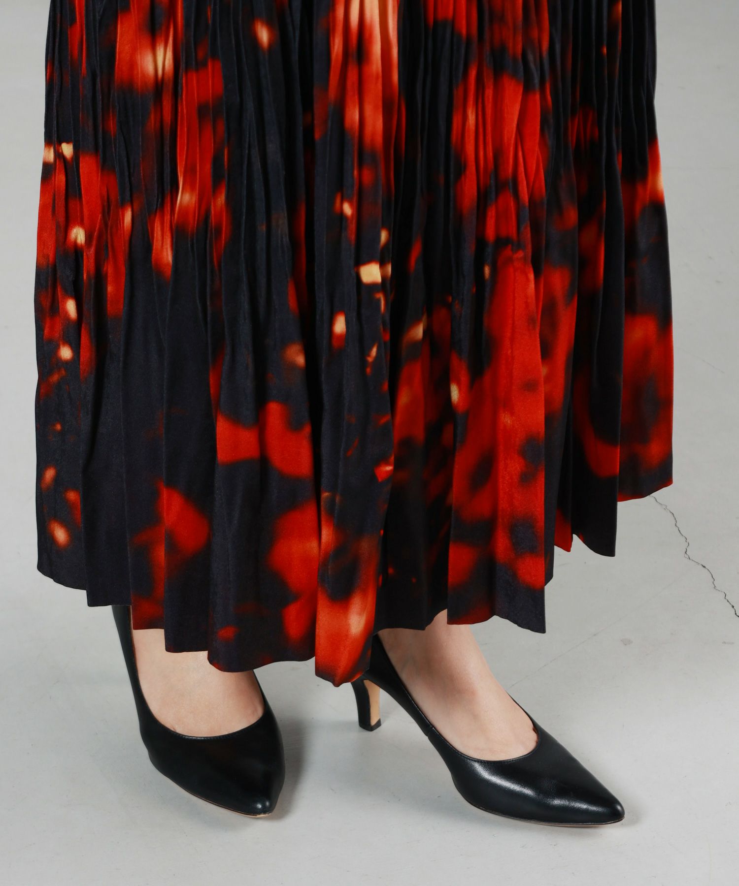 08sircus(08サーカス)】 Bokashi print pleated skirt｜PARIGOT ONLINE  