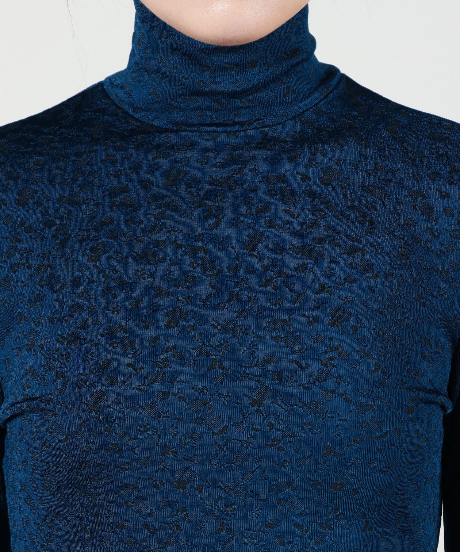 Mame Kurogouchi(マメ クロゴウチ)】Floral Jacquard Fraise Stitch