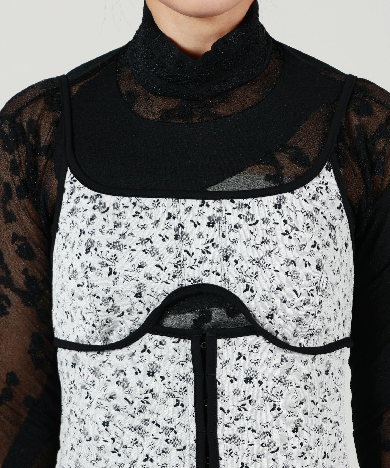 Mame Kurogouchi(マメ クロゴウチ)】Floral Jacquard Fraise Stitch