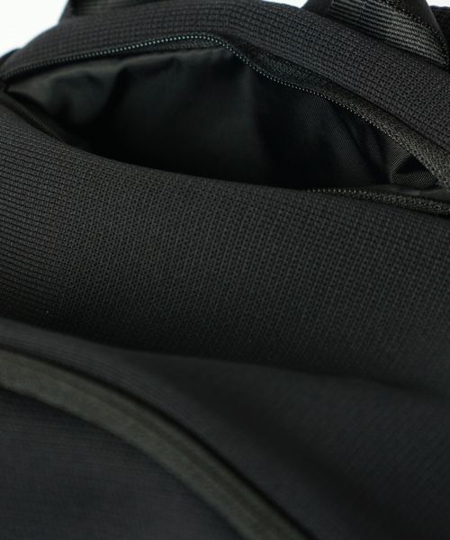 CFCL リュック　黒 CFCL(シーエフシーエル)の通販 - Seltie セルティ