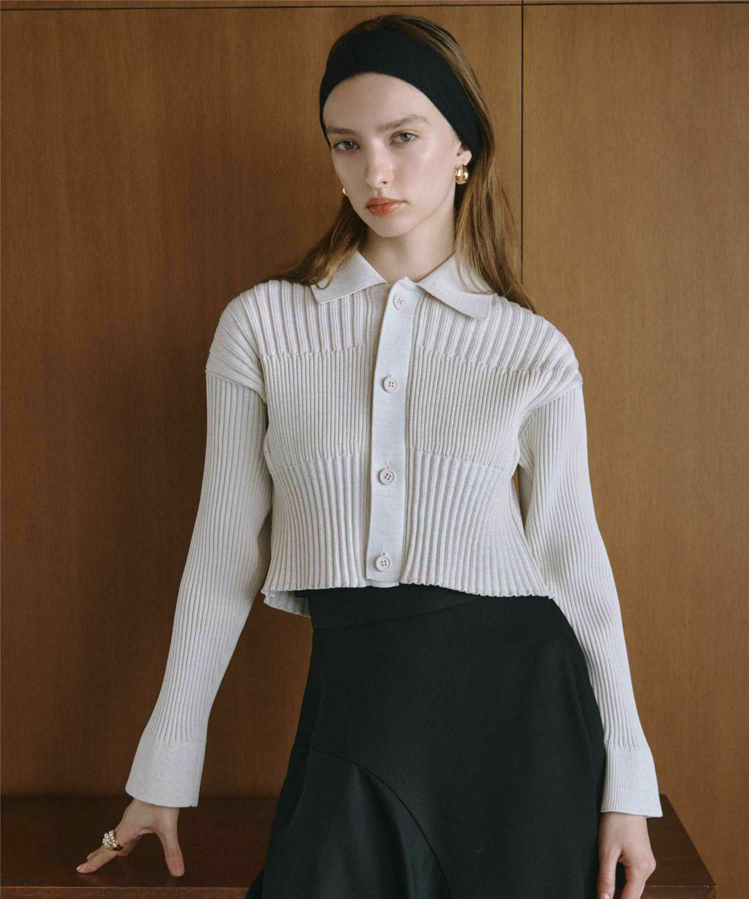 CFCL(シーエフシーエル)】 PARIGOT別注 FLUTED GLITTER CROPPED SHIRT 