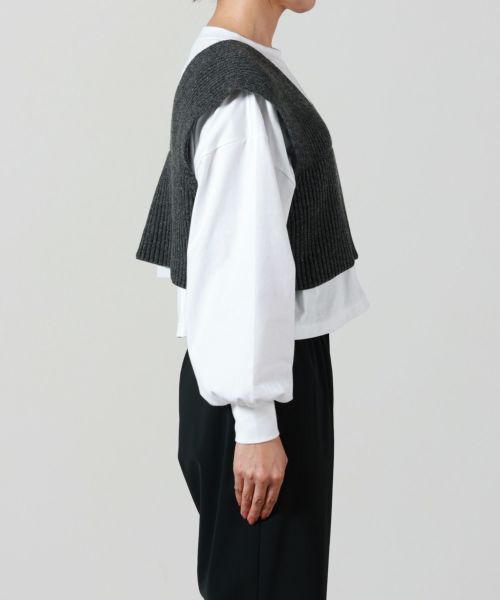 2025AW HYKEハイクRIBBED KNIT WOOL CROPPED 2025AW HYKEハイクRIBBED KNIT WOOL CROPPED - メルカリ