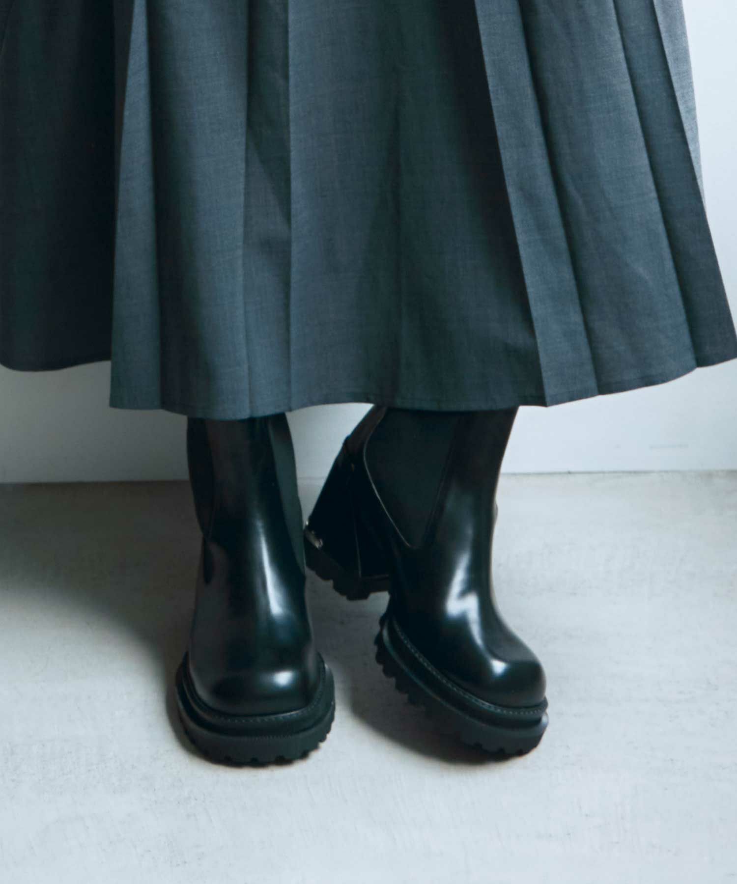 TOGA PULLA(トーガプルラ)】 SIDEGORE BOOTS｜PARIGOT ONLINE（パリゴ 