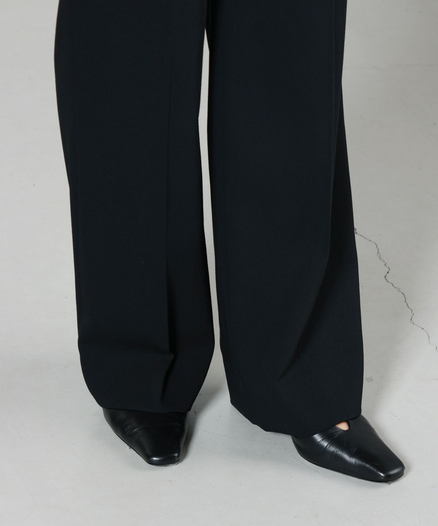 Mame Kurogouchi(マメ クロゴウチ)】 Wool Venetian Trousers｜PARIGOT