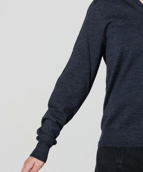 Maison Margiela(メゾンマルジェラ)】 ウールVネックニット｜PARIGOT