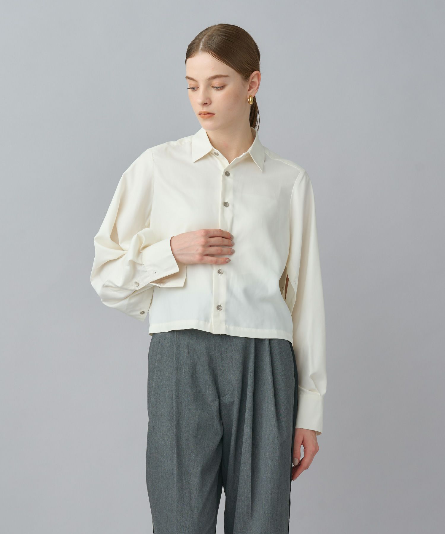 PARIGOT(パリゴ)】 スリーブボタンクロップドシャツ｜PARIGOT ONLINE