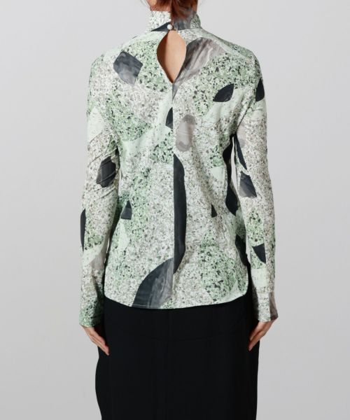 Mame Kurogouchi(マメ クロゴウチ)】 Marble Print Jersey High Neck