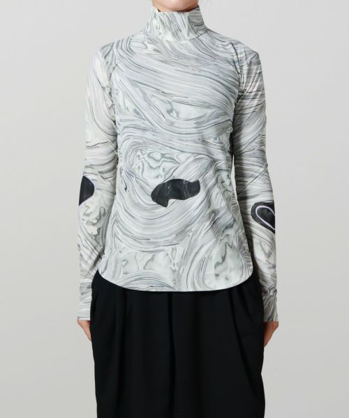 Mame Kurogouchi(マメ クロゴウチ)】 Marble Print Jersey High Neck