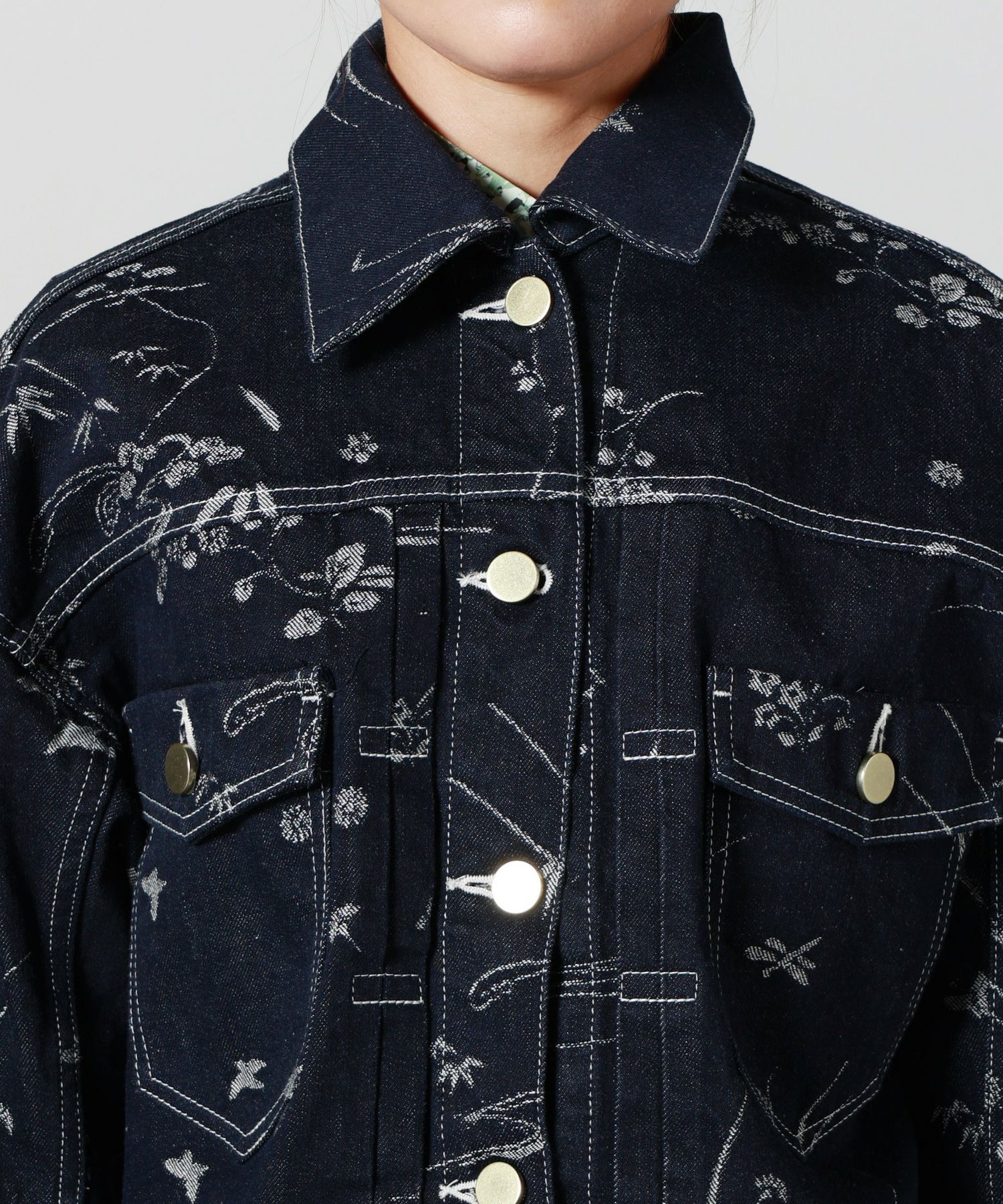 Mame Kurogouchi(マメ クロゴウチ)】 Nature Pattern Jacquard Short