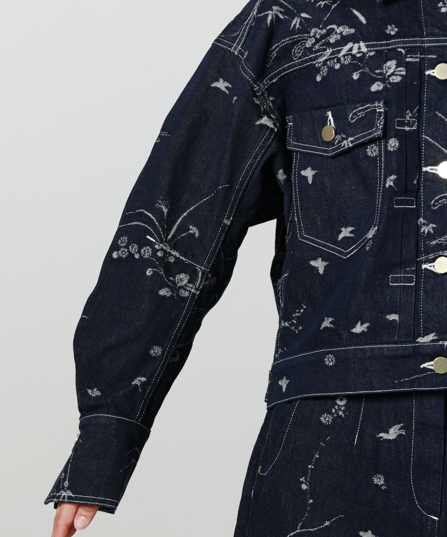 Mame Kurogouchi(マメ クロゴウチ)】 Nature Pattern Jacquard Short