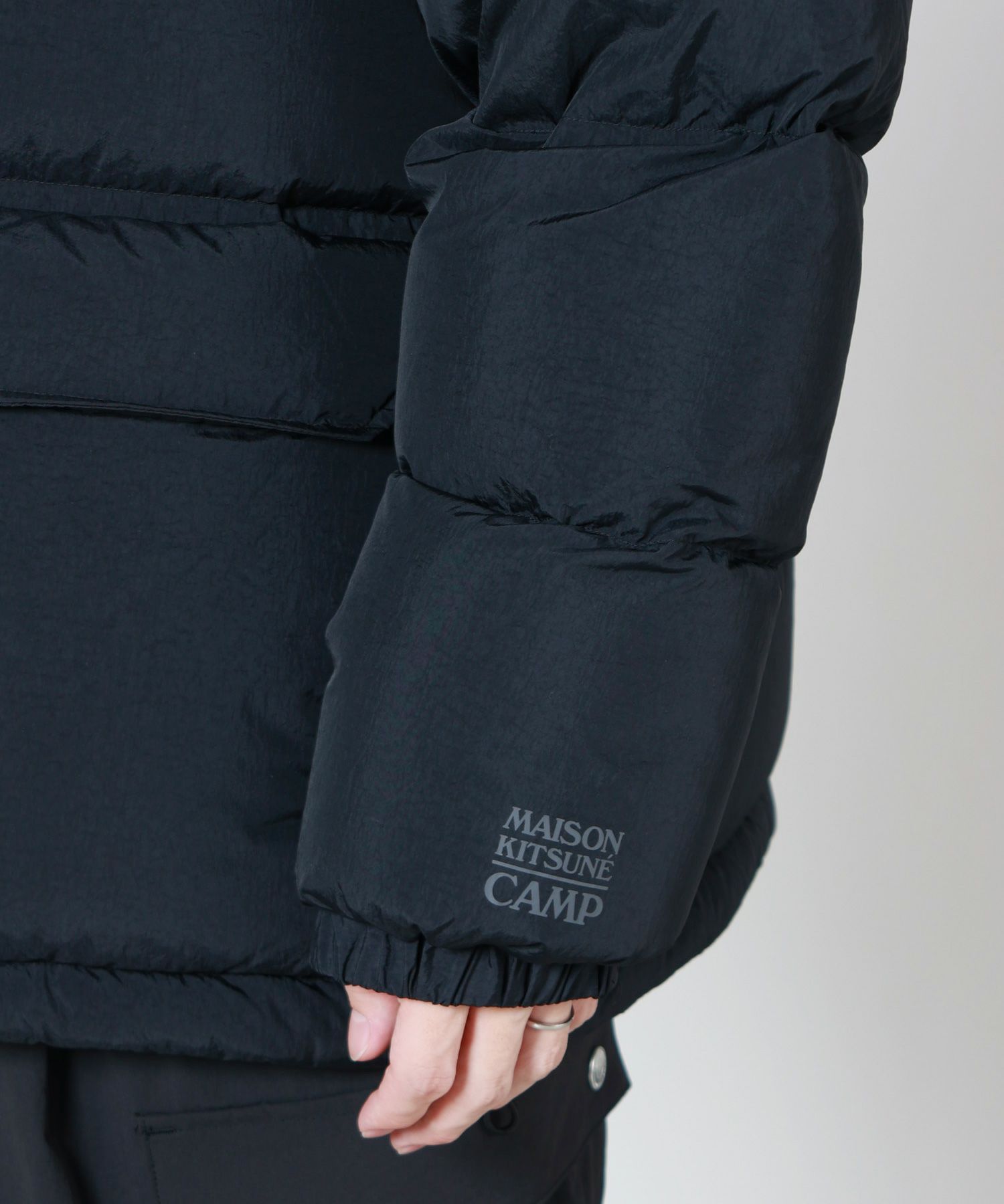 MAISON KITSUNE(メゾンキツネ)】 CAMP ダウン ジャケット｜PARIGOT