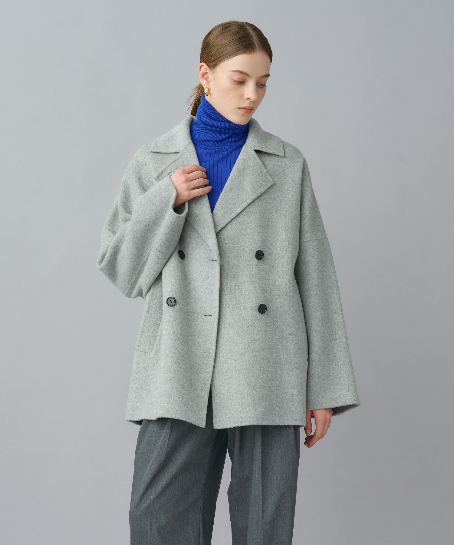 GRAY