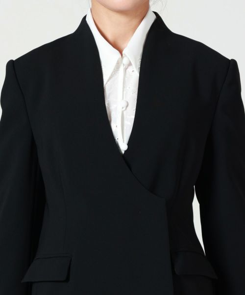 Mame Kurogouchi(マメ クロゴウチ)】 Acetate Polyester Collarless