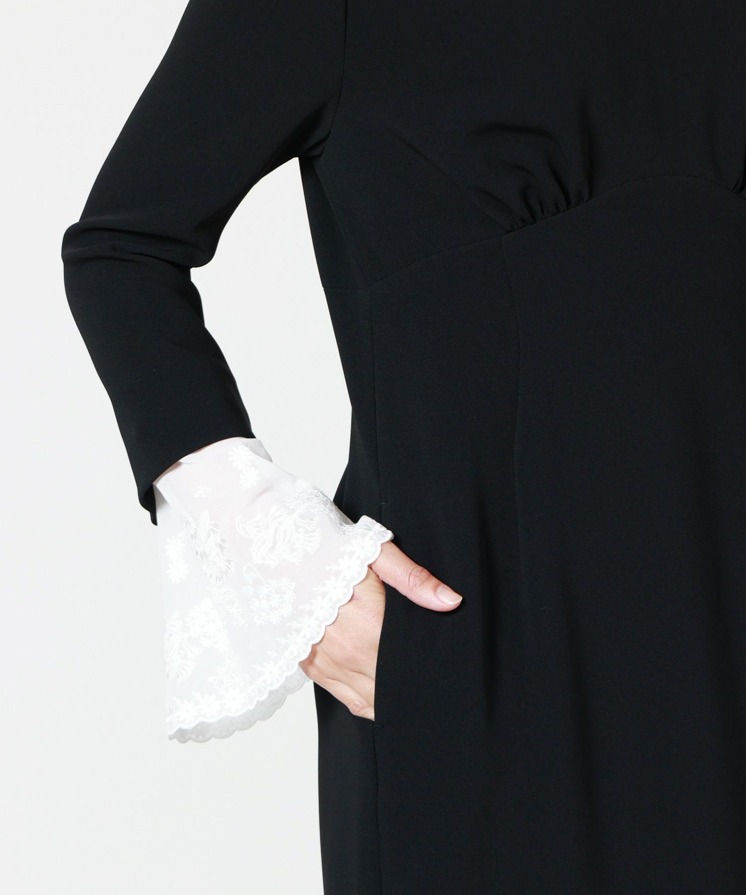 Mame Kurogouchi(マメ クロゴウチ)】 Triacetate Georgette