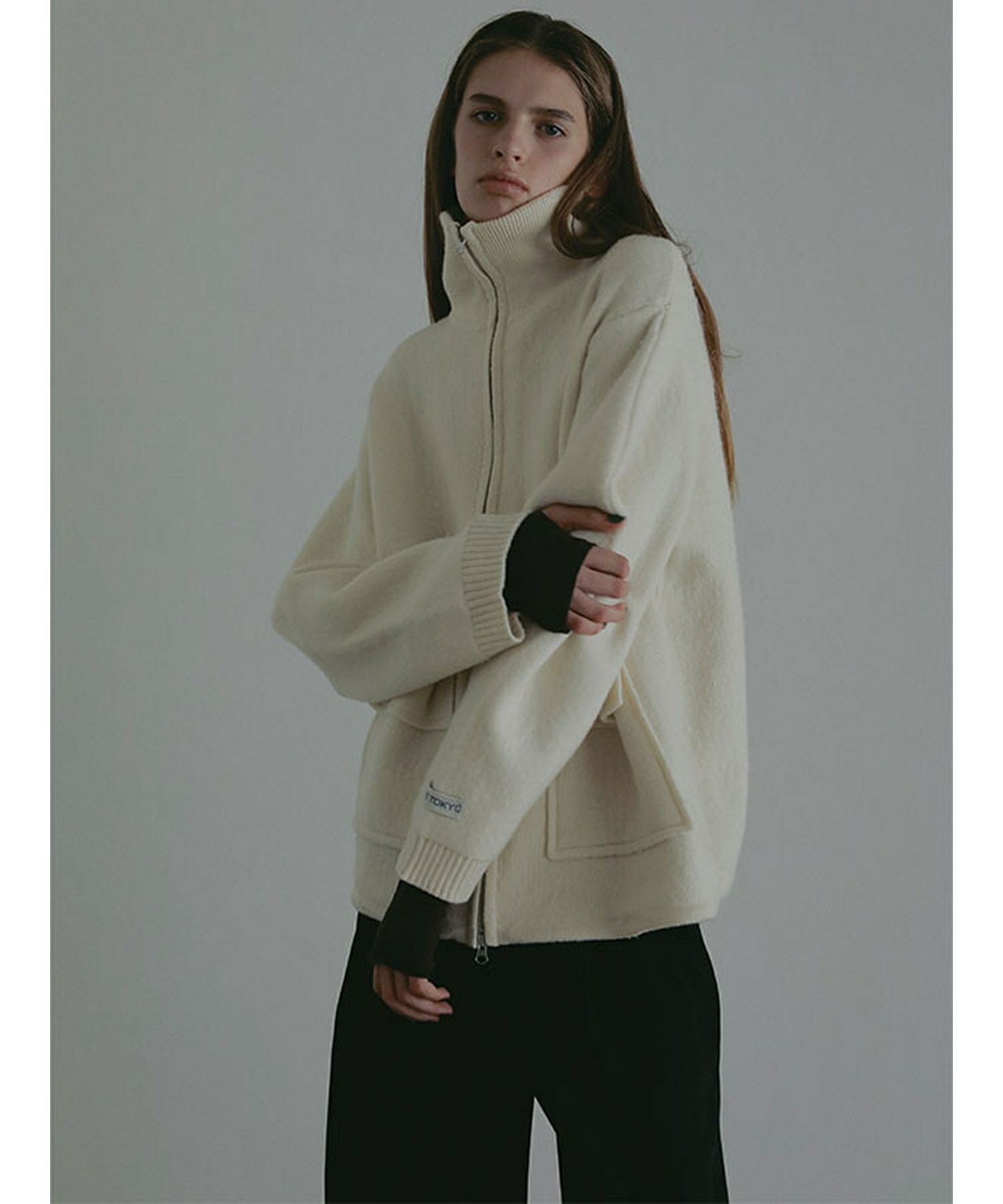 OFF WHITE