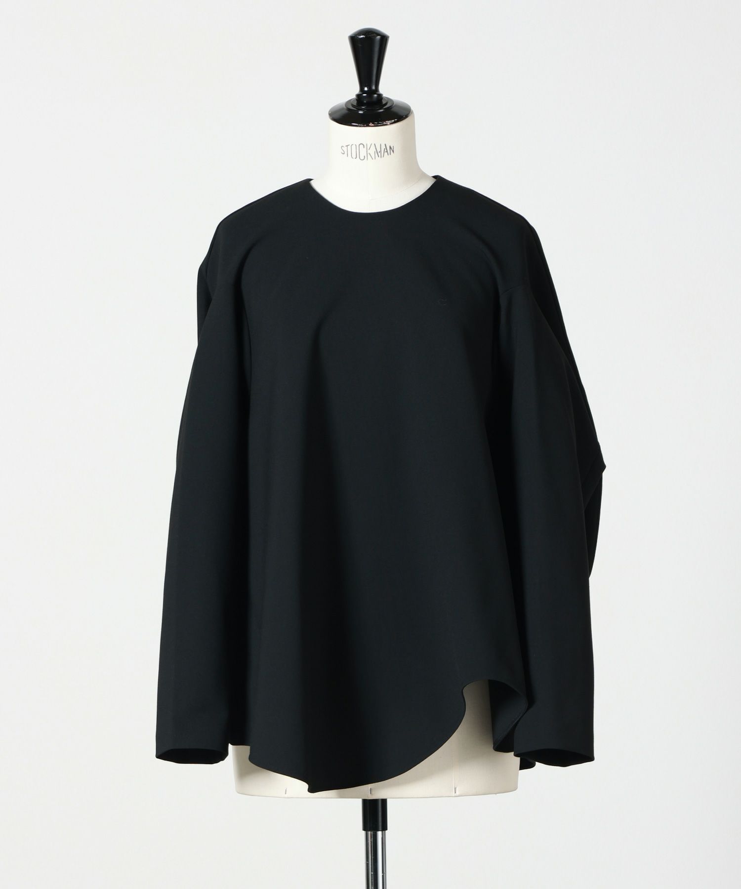 エンフォルド　カーブヘムプルオーバー　ニット ENFOLD(エンフォルド)】 CURVED-FORM PULLOVER｜PARIGOT ONLINE