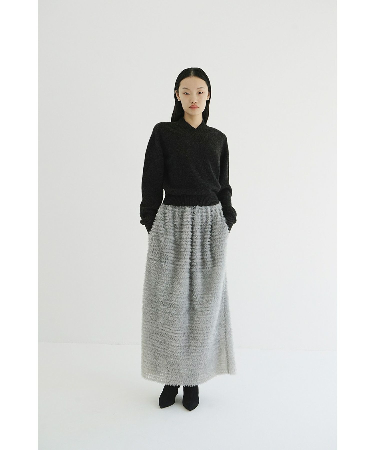 CHARCOAL GRAY