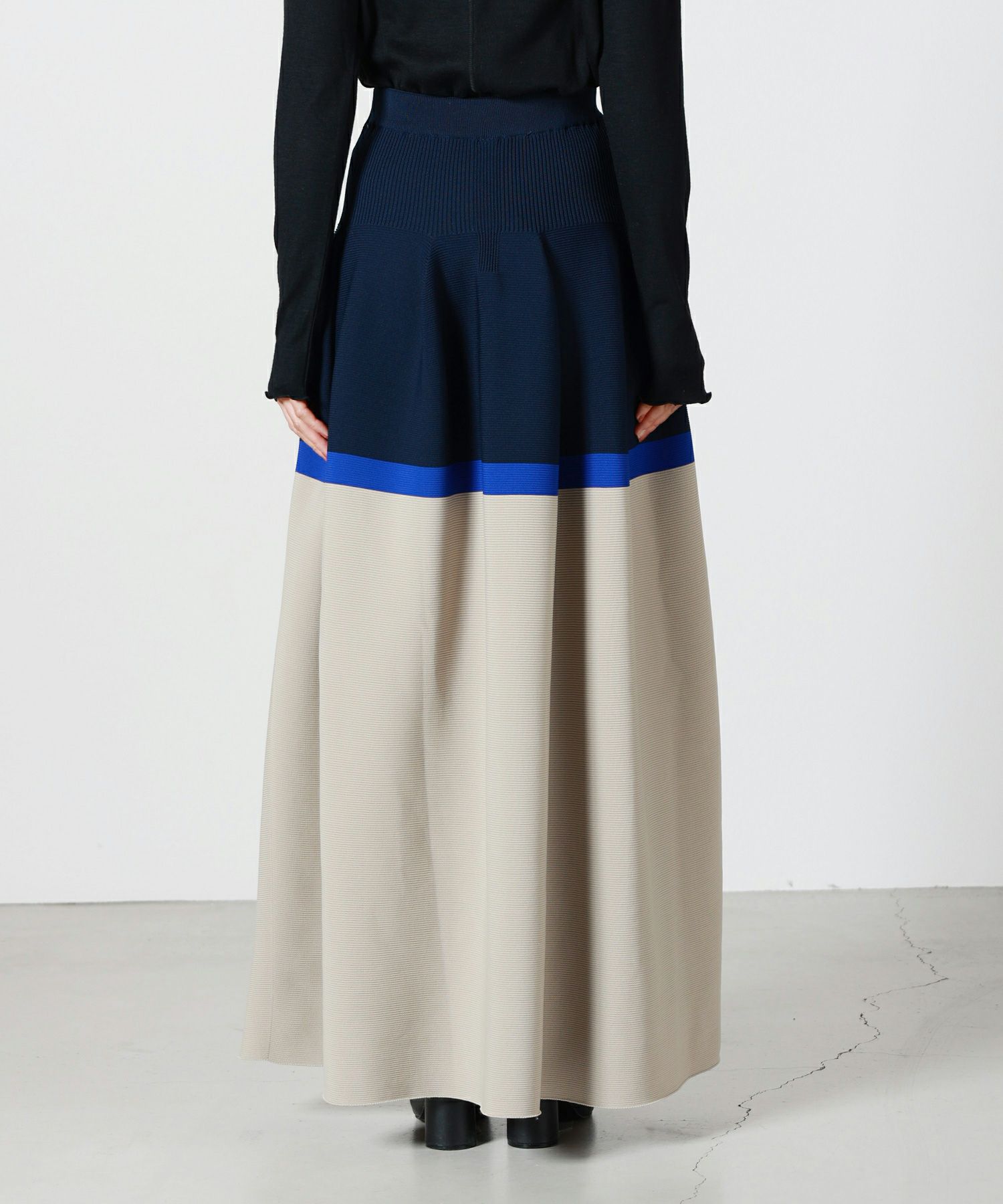 美品✨CFCL(シーエフシーエル) POTTERY SKIRT ロングスカートM POTTERY SKIRT-ポタリースカート-CFCL（シーエフシーエル）通販| st