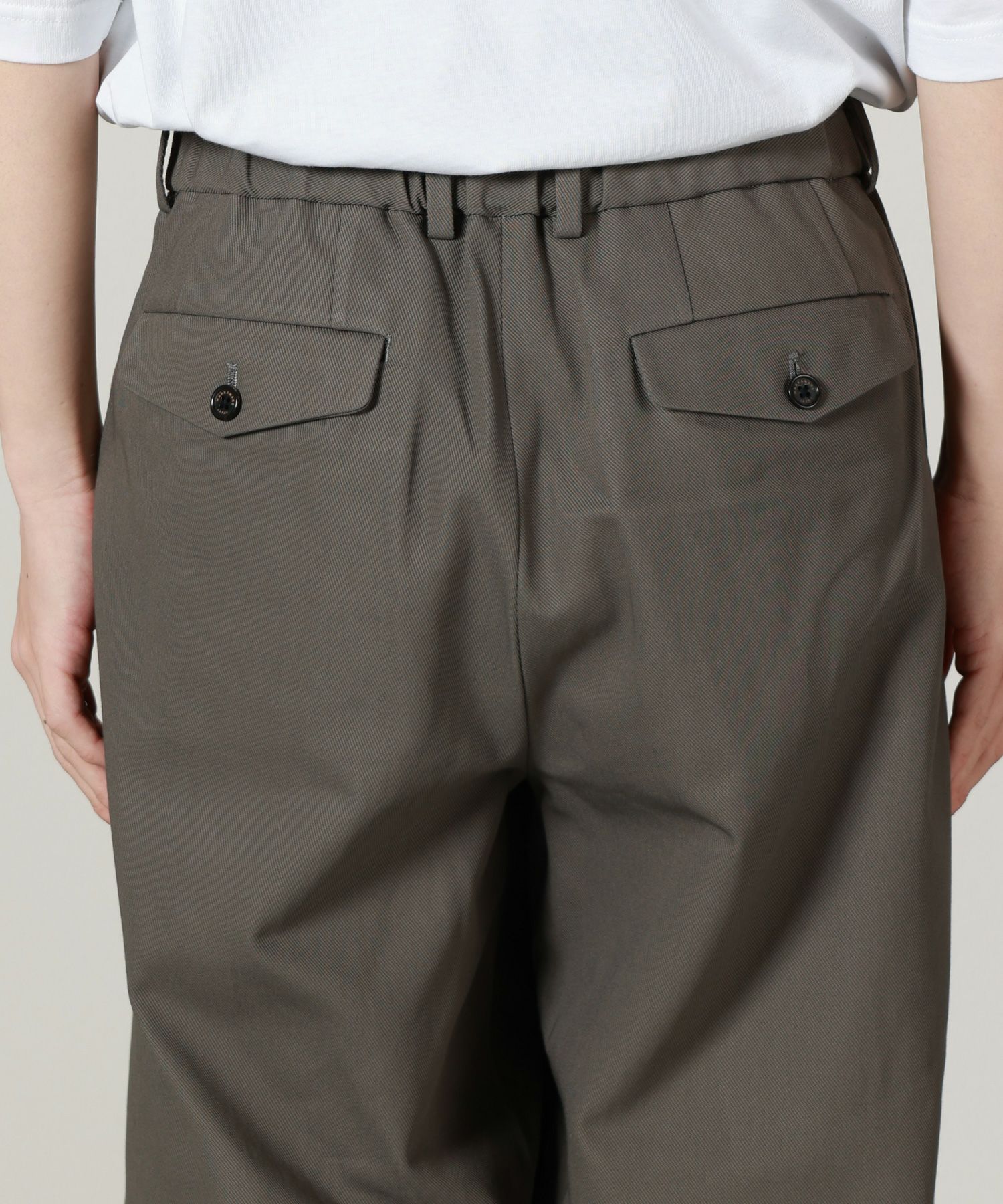 MARKAWARE(マーカウェア)】 TRIPLE PLEATED WIDE TROUSERS ORGANIC