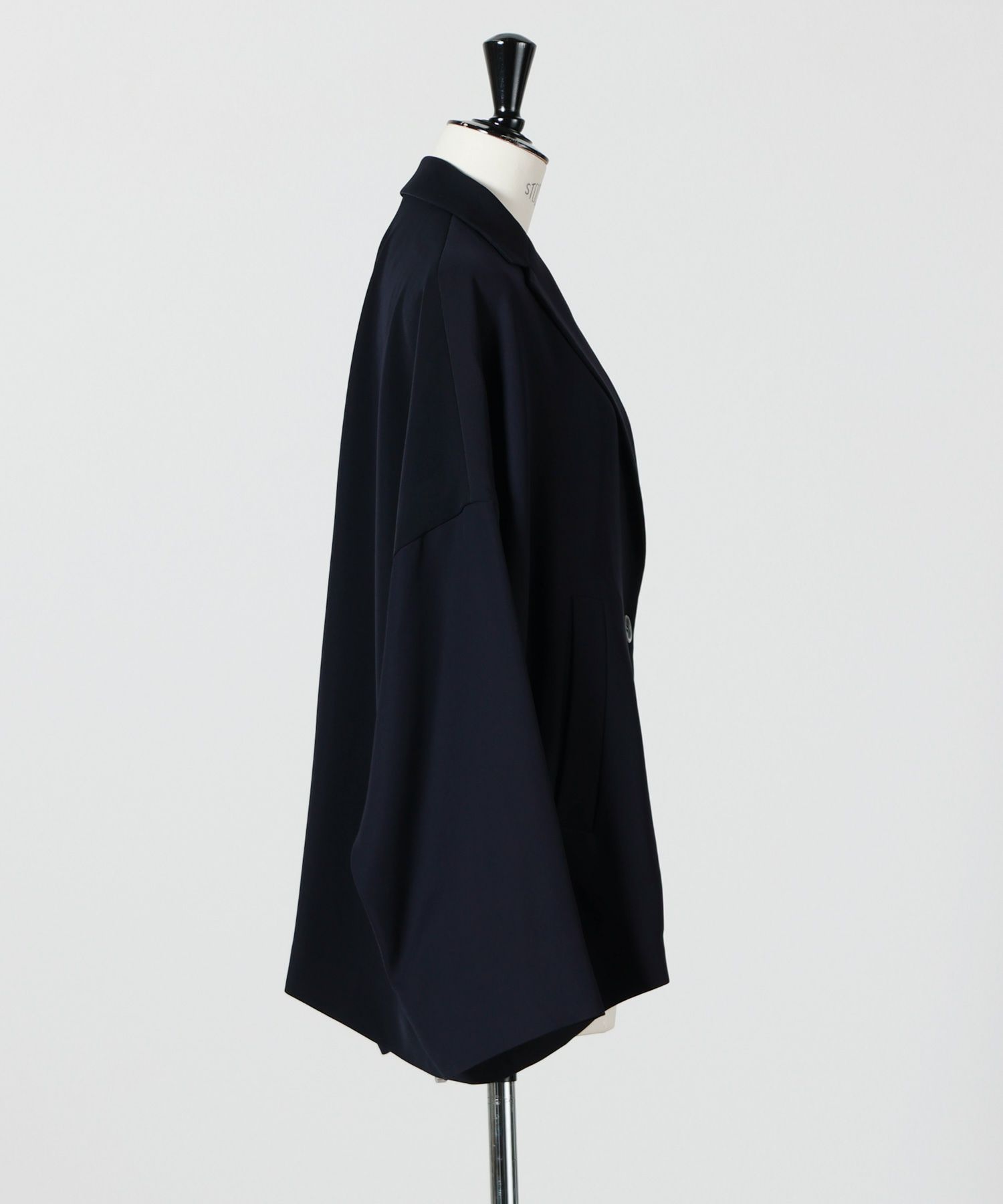ゆるりん様 ENFOLD CAPE LIKE JACKET 38 ブラック ENFOLD CAPE LIKE JACKET 38 ネイビー - メルカリ