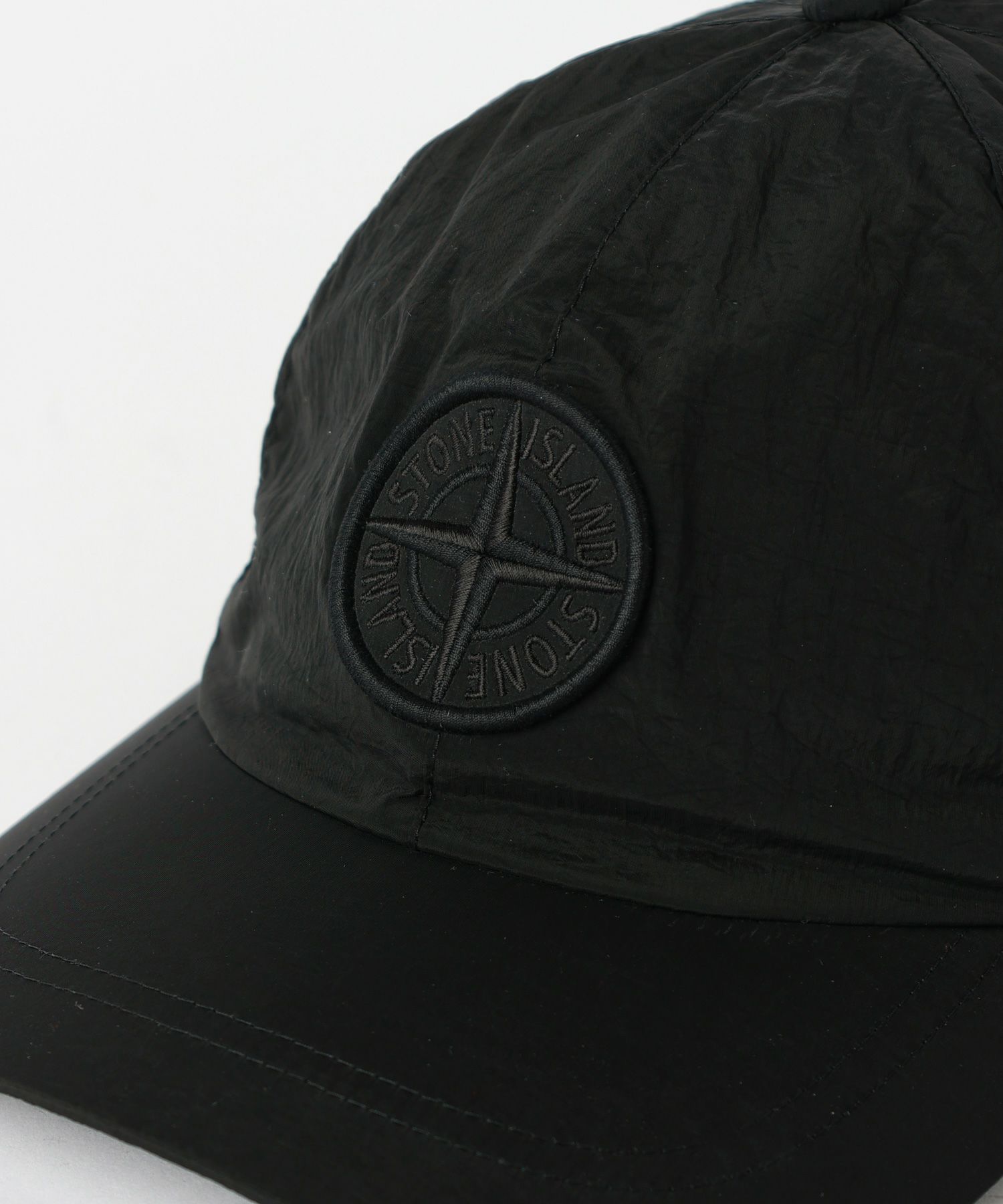 STONE ISLAND(ストーンアイランド)】 NYLON METAL ロゴ刺繍ベース