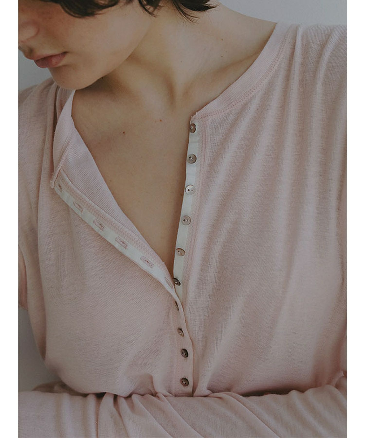 ETRE TOKYO(エトレトウキョウ)】 ウールフライスヘンリーネックプル