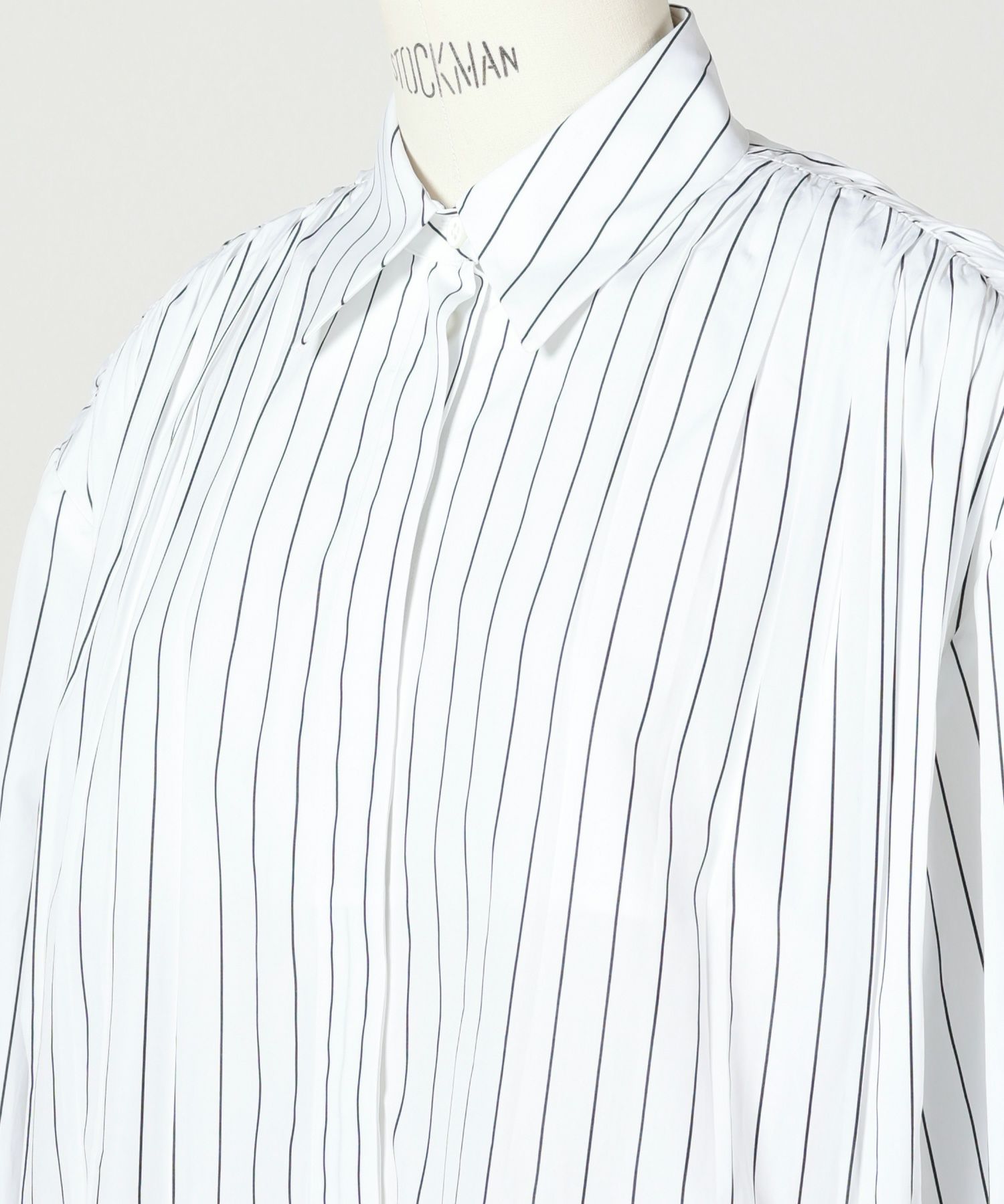 JIL SANDER(ジルサンダー)】 ドロップショルダー ストライプ柄シャツ