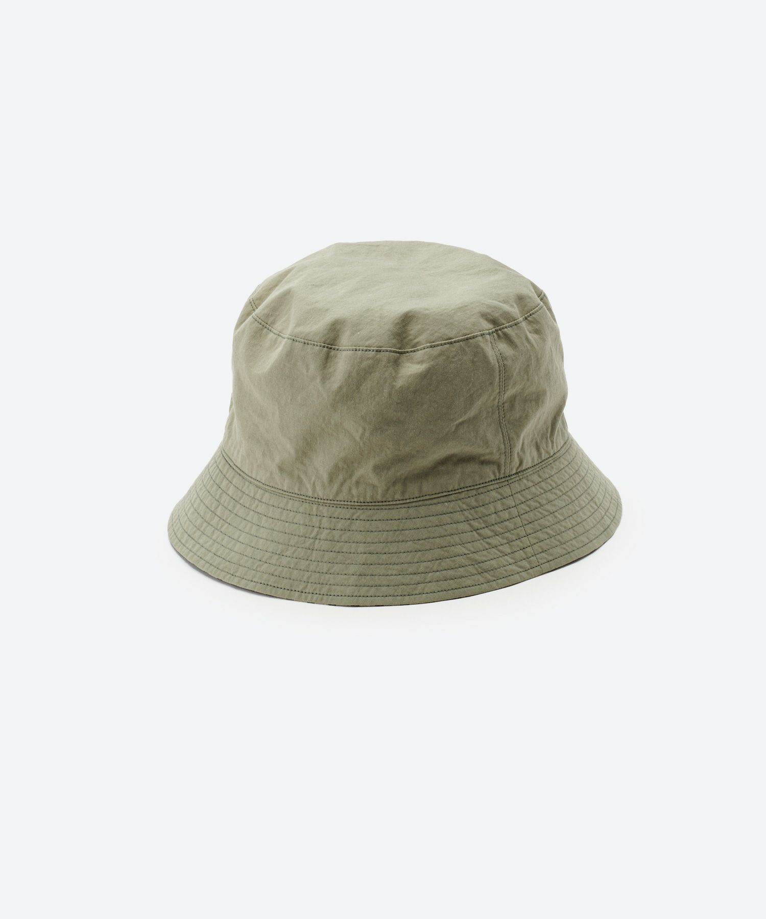 AGE GREENxBEIGE