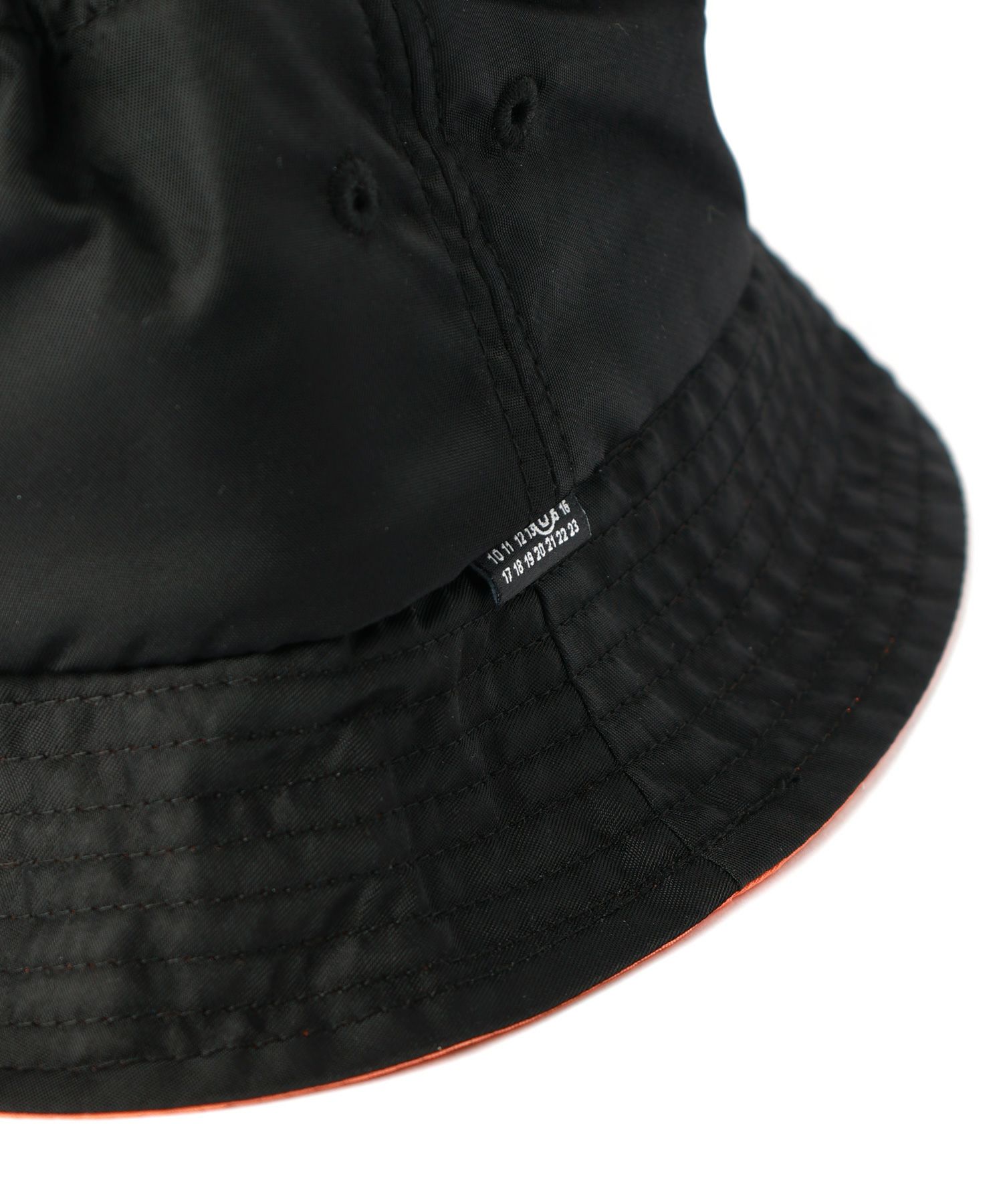 MM6 Maison Margiela(エムエムシックス メゾン マルジェラ)】 ナイロン